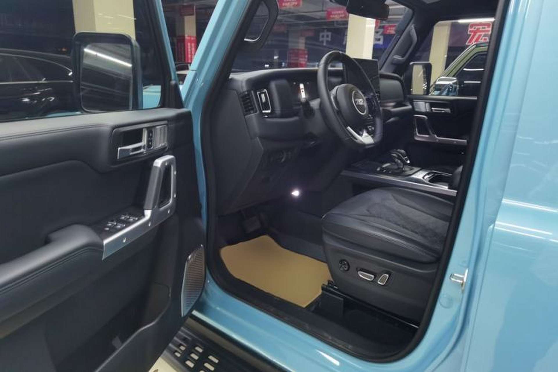 Used 212 T01 2025 2.0T Changfeng Driver Seat