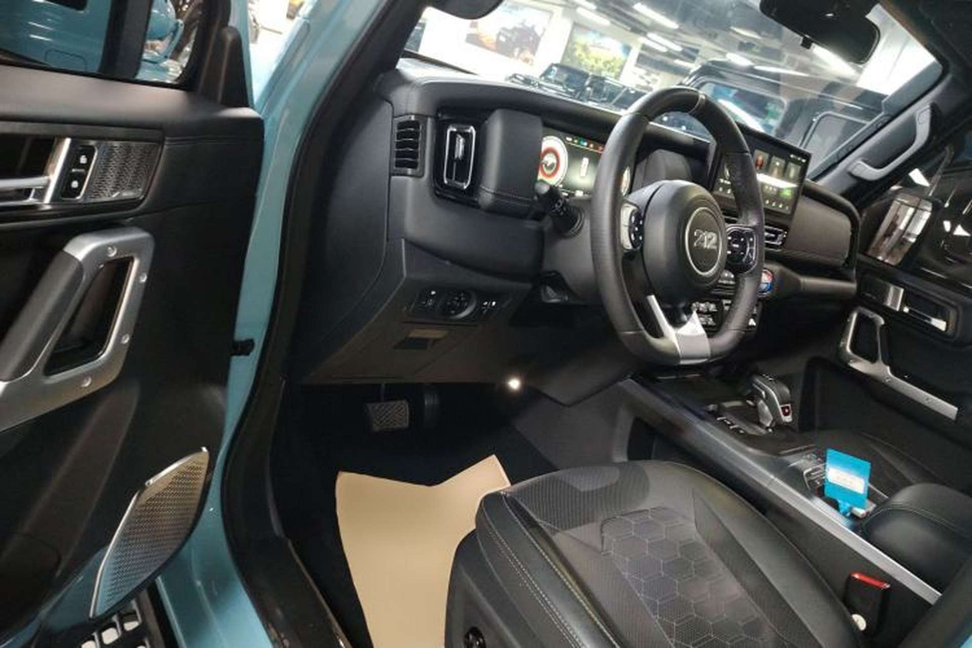 Used 212 T01 2025 2.0T Changfeng Driver Seat
