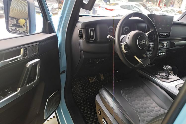 Used 212 T01 2025 2.0T Changfeng Driver Seat