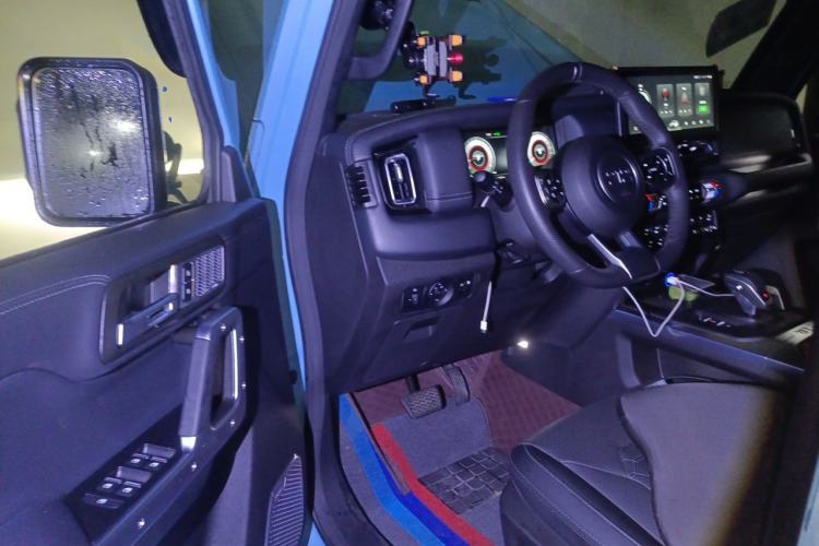 Used 212 T01 2025 2.0T Changfeng Driver Seat