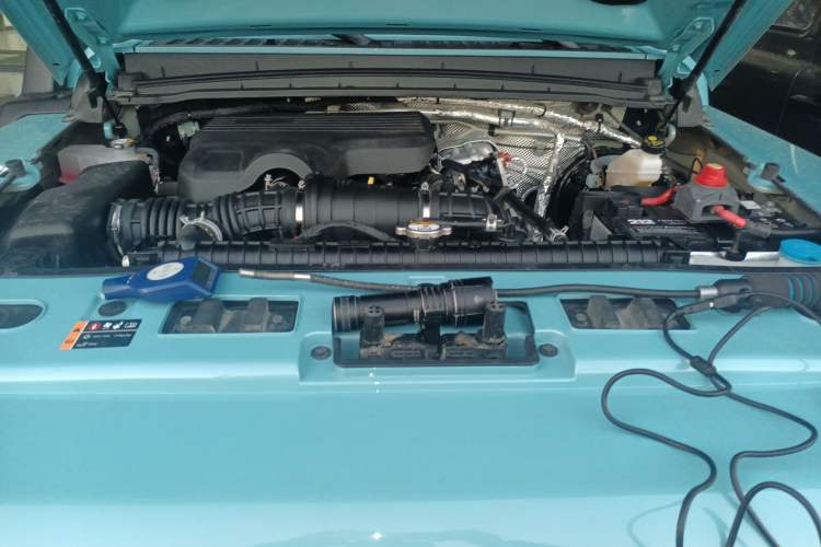 Used 212 T01 2025 2.0T Changfeng Engine Bay