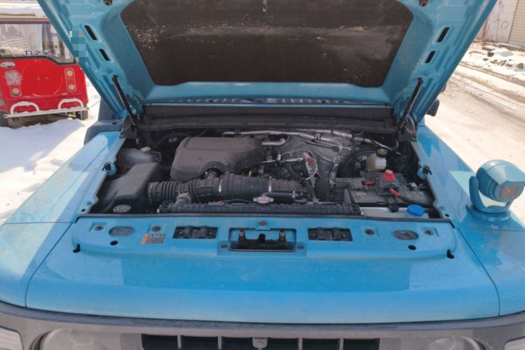 Used 212 T01 2025 2.0T Changfeng Engine Bay