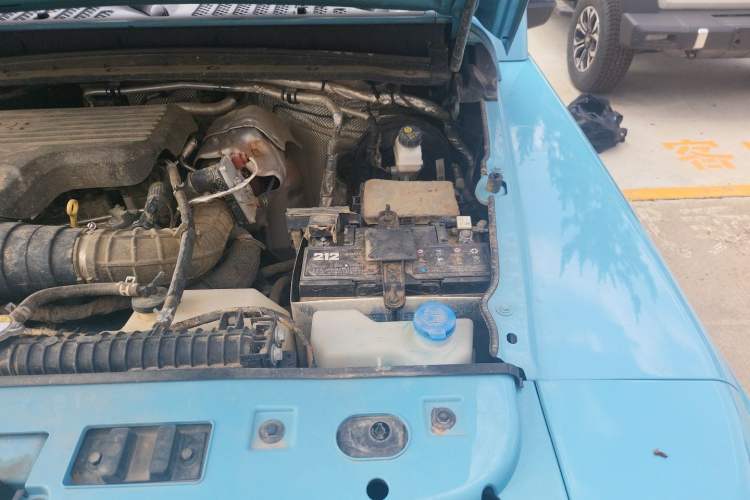Used 212 T01 2025 2.0T Changfeng Engine Bay Left