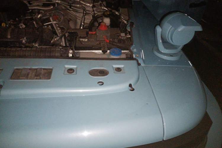 Used 212 T01 2025 2.0T Changfeng Engine Bay Left