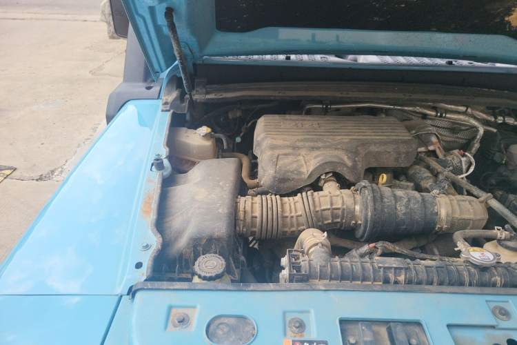Used 212 T01 2025 2.0T Changfeng Engine Bay Right