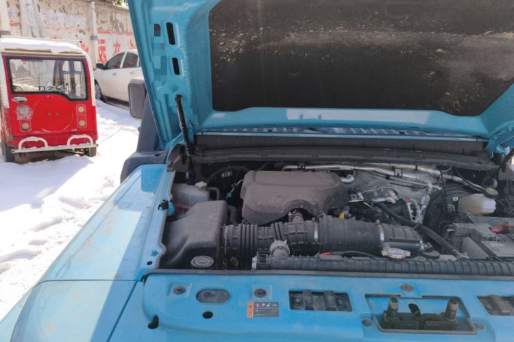 Used 212 T01 2025 2.0T Changfeng Engine Bay Right