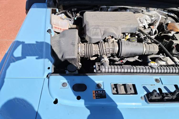 Used 212 T01 2025 2.0T Changfeng Engine Bay Right