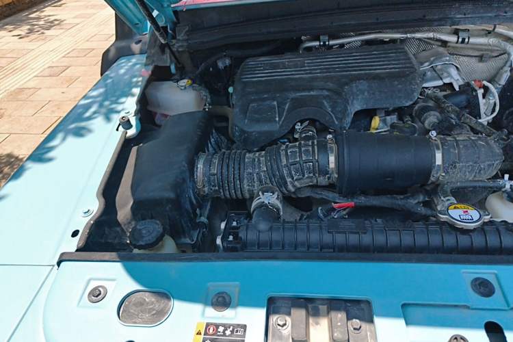Used 212 T01 2025 2.0T Changfeng Engine Bay Right