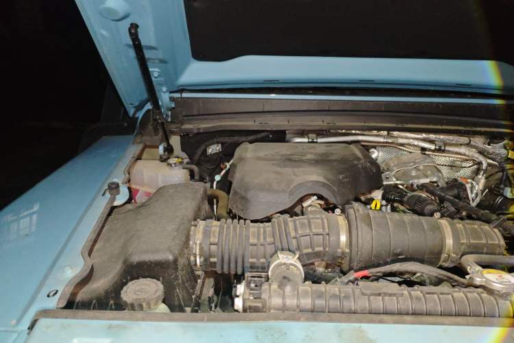 Used 212 T01 2025 2.0T Changfeng Engine Bay Right