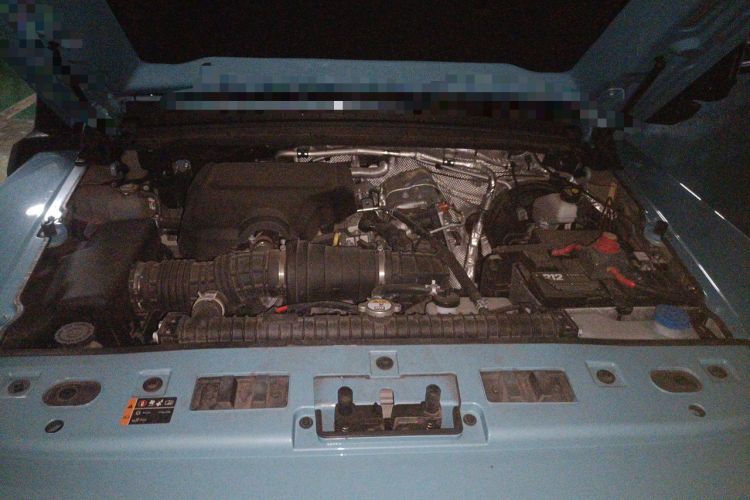 Used 212 T01 2025 2.0T Changfeng Engine Bay