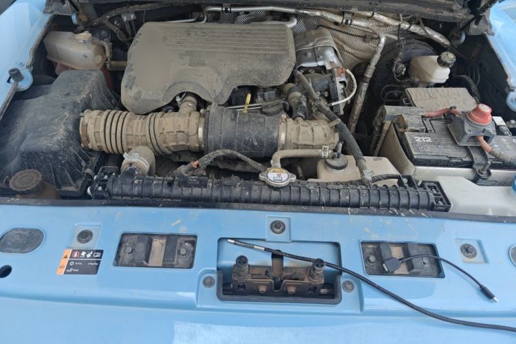 Used 212 T01 2025 2.0T Changfeng Engine Bay