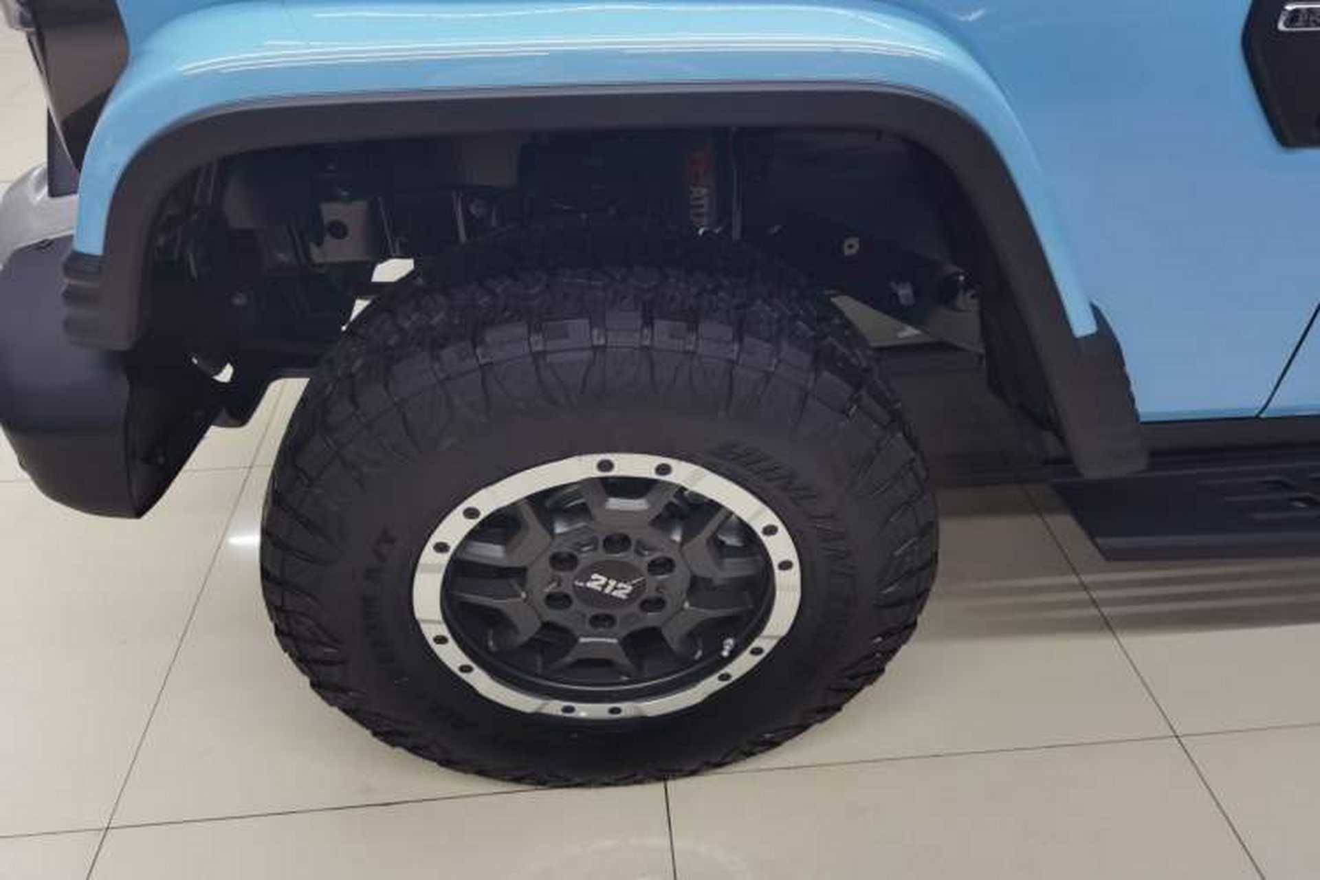 Used 212 T01 2025 2.0T Changfeng Exterior 4