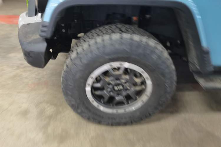 Used 212 T01 2025 2.0T Changfeng Exterior 4
