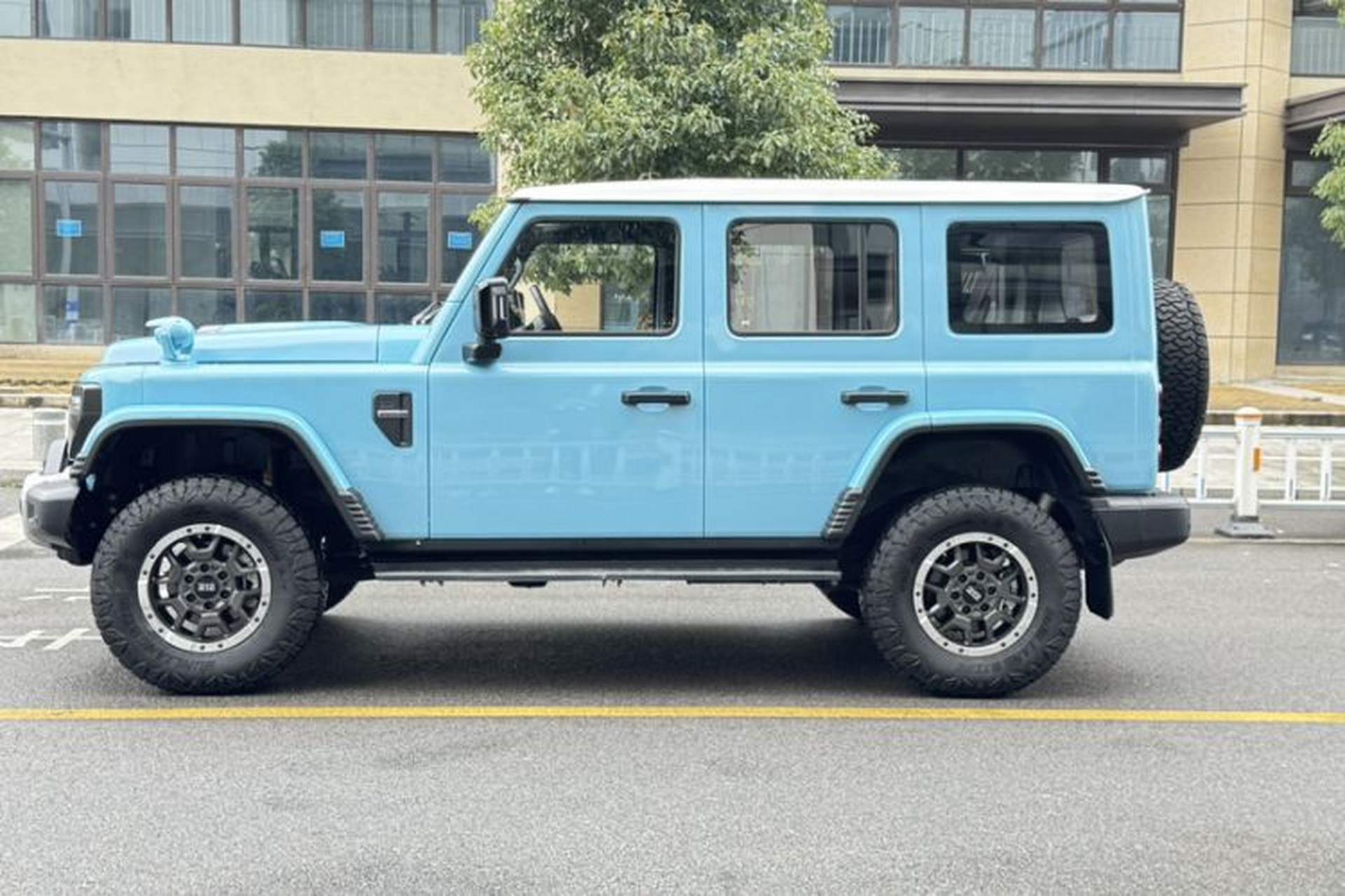 Used 212 T01 2025 2.0T Changfeng Exterior 5