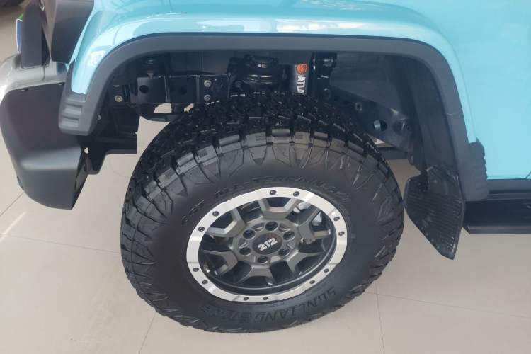 Used 212 T01 2025 2.0T Changfeng Exterior 7