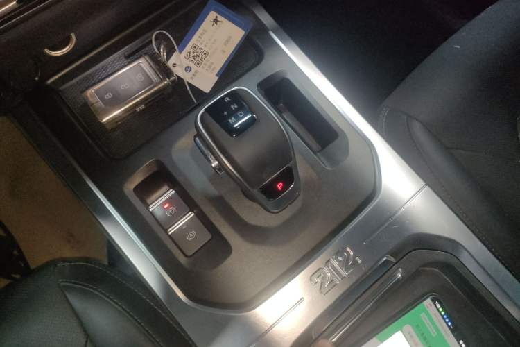Used 212 T01 2025 2.0T Changfeng Gear Lever