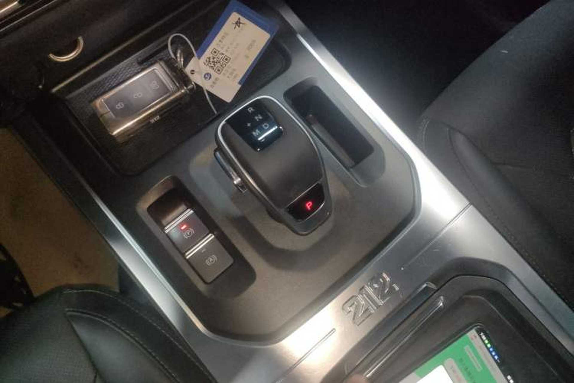 Used 212 T01 2025 2.0T Changfeng Gear Lever