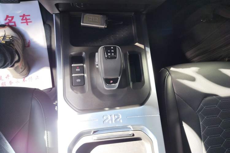 Used 212 T01 2025 2.0T Changfeng Gear Lever