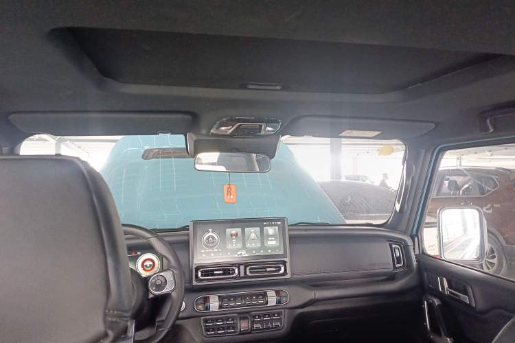 Used 212 T01 2025 2.0T Changfeng Headliner