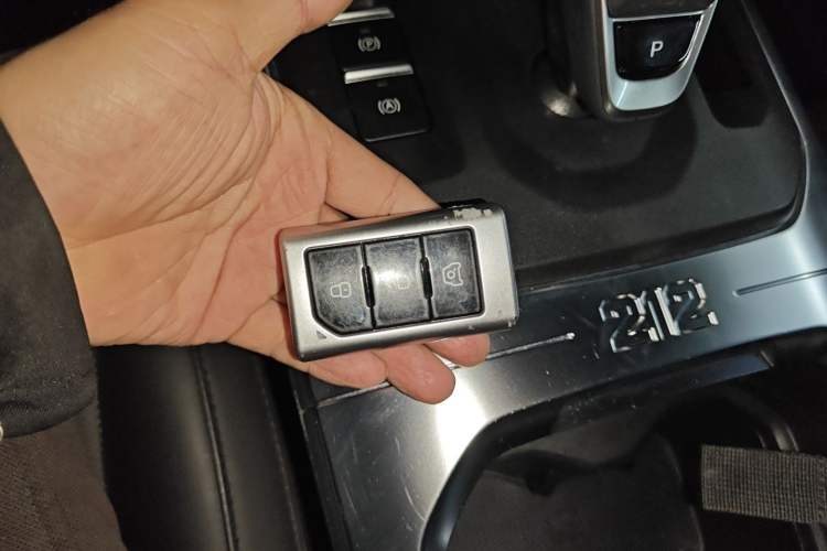 Used 212 T01 2025 2.0T Changfeng Interior 1