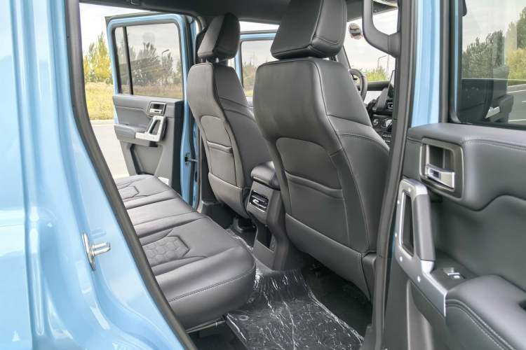 Used 212 T01 2025 2.0T Changfeng Interior 10