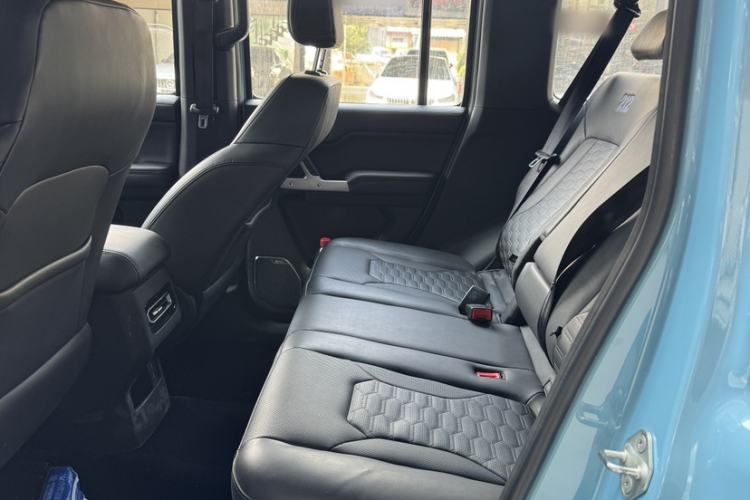 Used 212 T01 2025 2.0T Changfeng Interior 2
