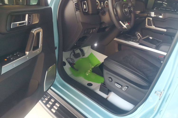 Used 212 T01 2025 2.0T Changfeng Interior 3