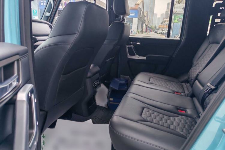 Used 212 T01 2025 2.0T Changfeng Interior 3
