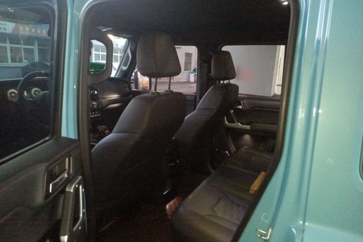 Used 212 T01 2025 2.0T Changfeng Interior 4