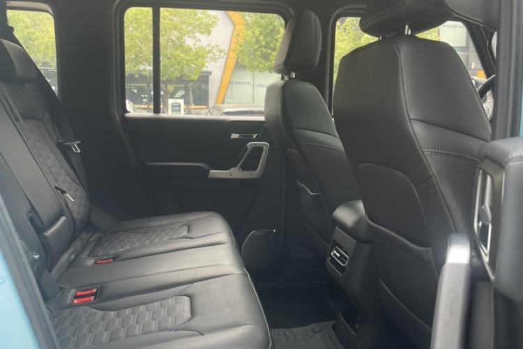 Used 212 T01 2025 2.0T Changfeng Interior 4