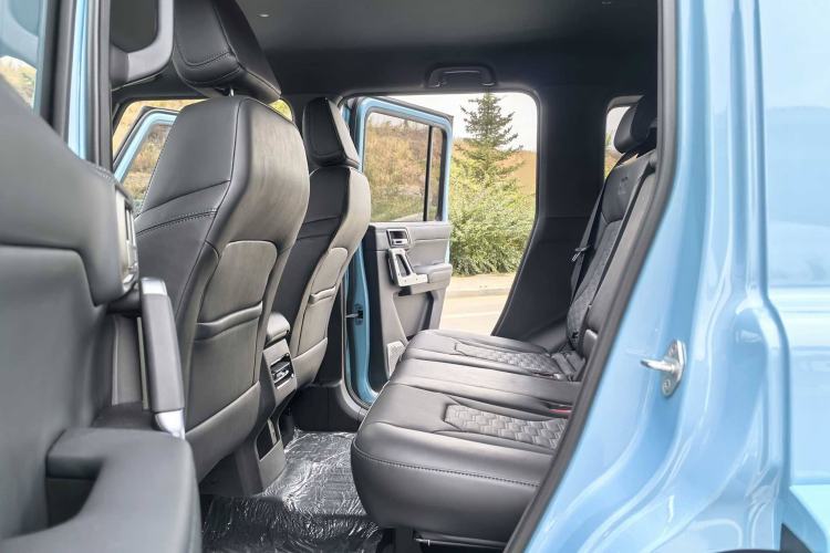 Used 212 T01 2025 2.0T Changfeng Interior 4