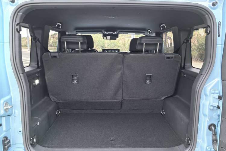 Used 212 T01 2025 2.0T Changfeng Interior 5