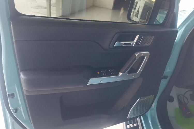 Used 212 T01 2025 2.0T Changfeng Interior 7
