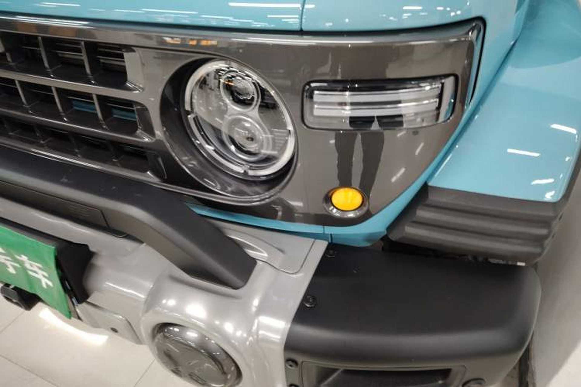 Used 212 T01 2025 2.0T Changfeng Left Front Headlight