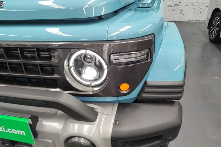 Used 212 T01 2025 2.0T Changfeng Left Front Headlight