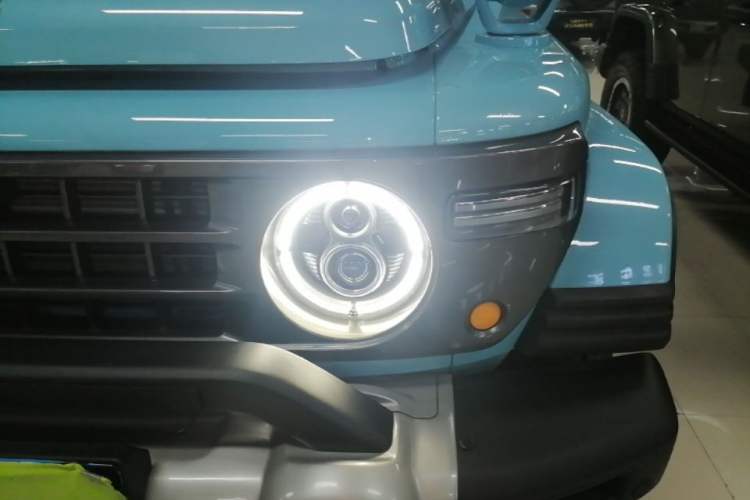 Used 212 T01 2025 2.0T Changfeng Left Front Headlight