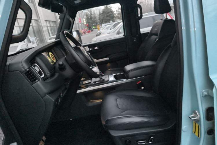 Used 212 T01 2025 2.0T Changfeng Left Front Seat