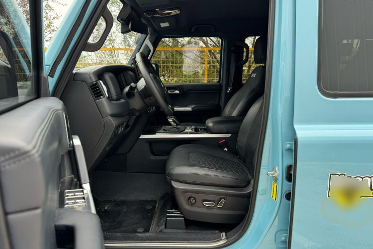Used 212 T01 2025 2.0T Changfeng Left Front Seat