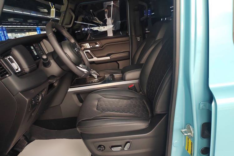 Used 212 T01 2025 2.0T Changfeng Left Front Seat
