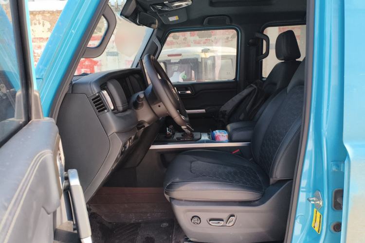 Used 212 T01 2025 2.0T Changfeng Left Front Seat