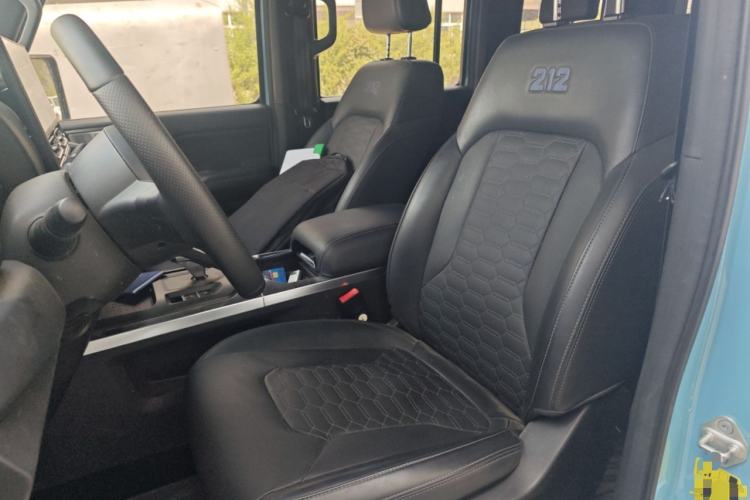Used 212 T01 2025 2.0T Changfeng Left Front Seat