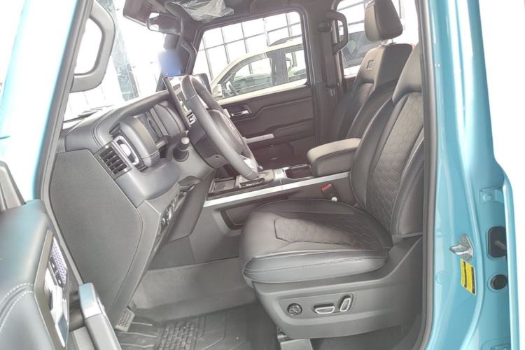 Used 212 T01 2025 2.0T Changfeng Left Front Seat