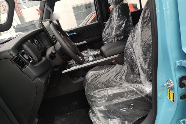 Used 212 T01 2025 2.0T Changfeng Left Front Seat