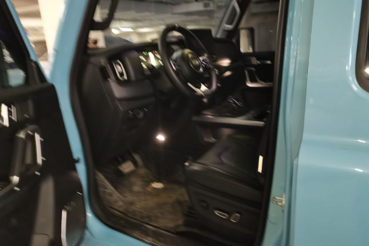 Used 212 T01 2025 2.0T Changfeng Left Front Seat