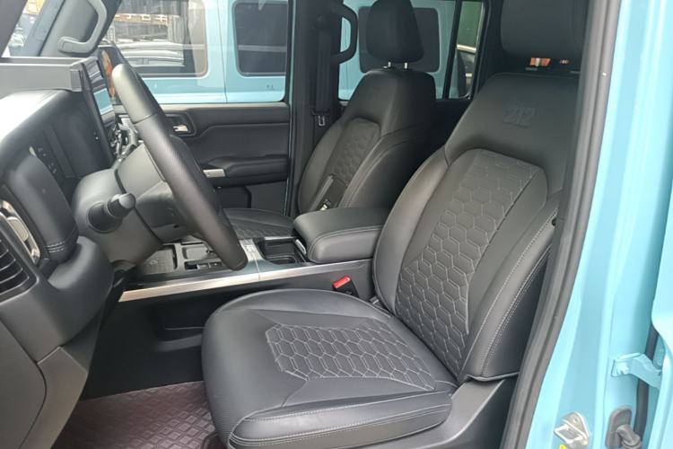 Used 212 T01 2025 2.0T Changfeng Left Front Seat