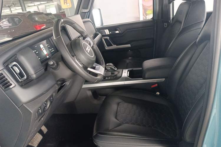 Used 212 T01 2025 2.0T Changfeng Left Front Seat