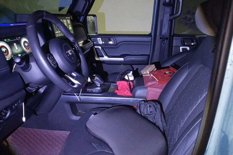 Used 212 T01 2025 2.0T Changfeng Left Front Seat