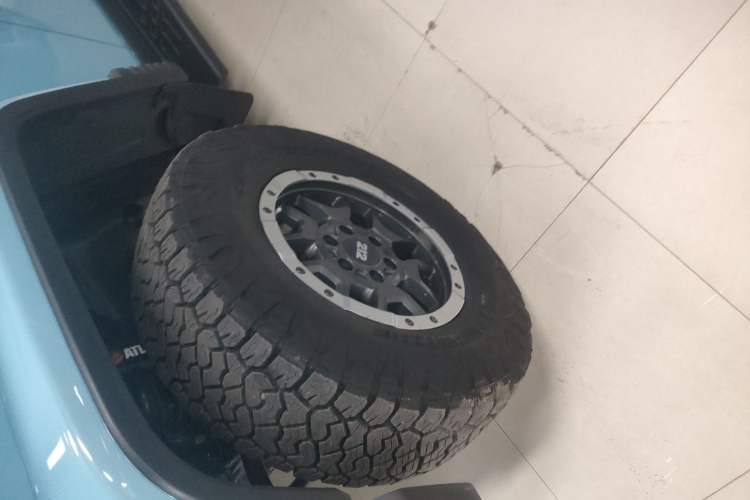 Used 212 T01 2025 2.0T Changfeng Left Front Wheel Hub
