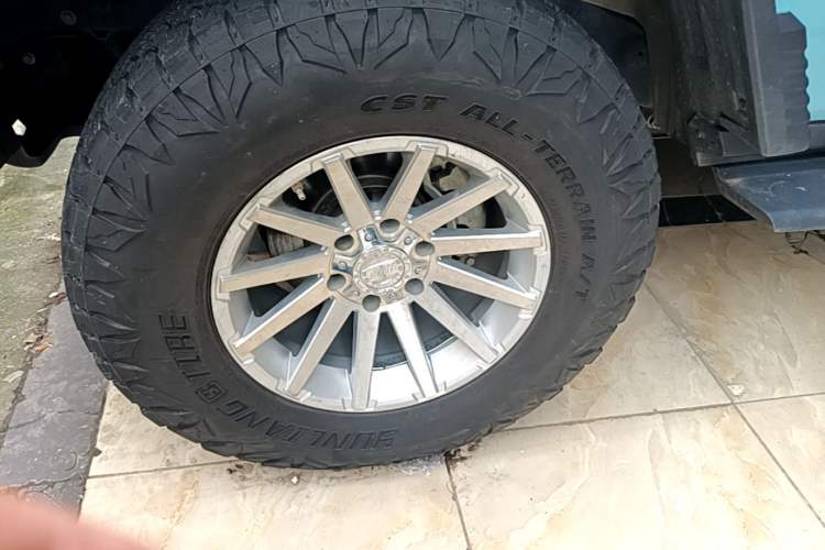 Used 212 T01 2025 2.0T Changfeng Left Front Wheel Hub