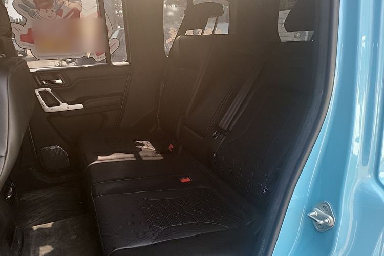 Used 212 T01 2025 2.0T Changfeng Left Rear Seat